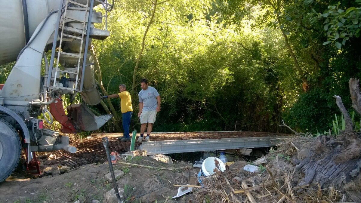 construcao_de_ponte_na_ribeira_do_pereiro_para_acesso_as_propriedades_agricolas_e_florestais_